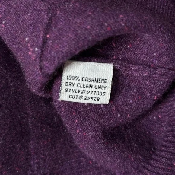 TRINA TURK | 100% Cashmere Button Down Purple Sleeveless Blouse - Picture 6 of 7